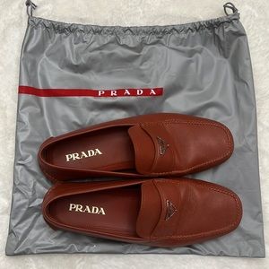 100% Authentic Prada Saffiano Leather Driving Moccasins 10EU (11US)like new.